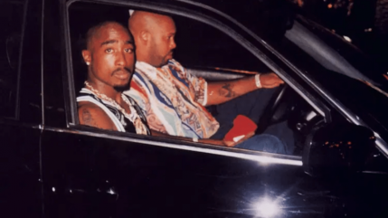 Tupac : la voiture dans laquelle il a &eacute;t&eacute; assassin&eacute; vendue aux ench&egrave;res pour une somme folle