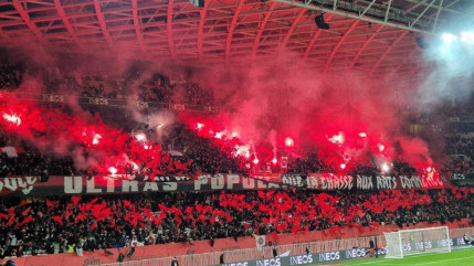 Des ultras niçois agressent des parisens au hasard avant la finale de Coupe de France Des ultras niçois agressent des parisens au hasard avant la finale de Coupe de France