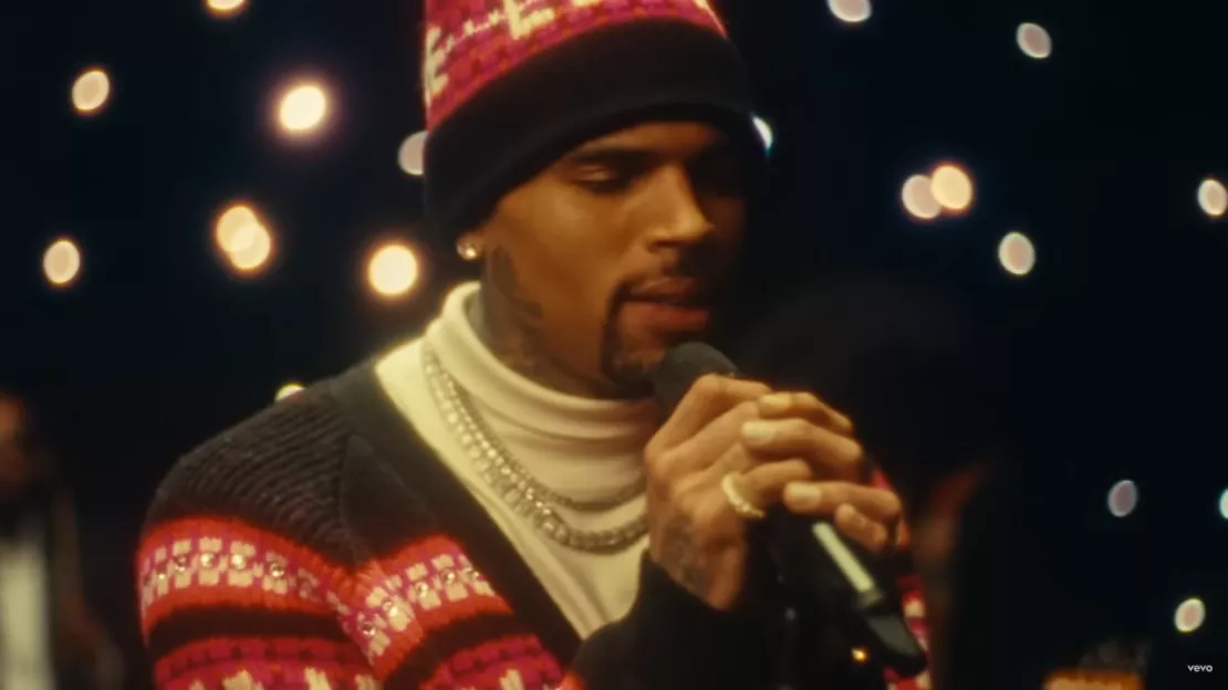Chris Brown chante Noël