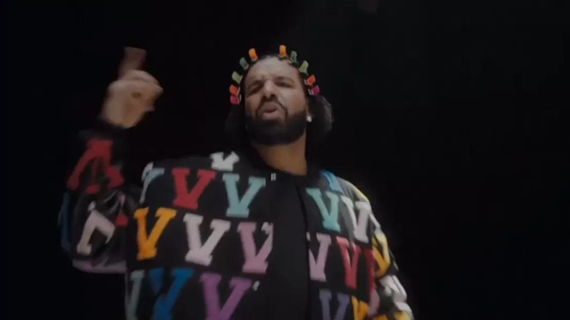 Drake surprend avec "8AM In Charlotte"