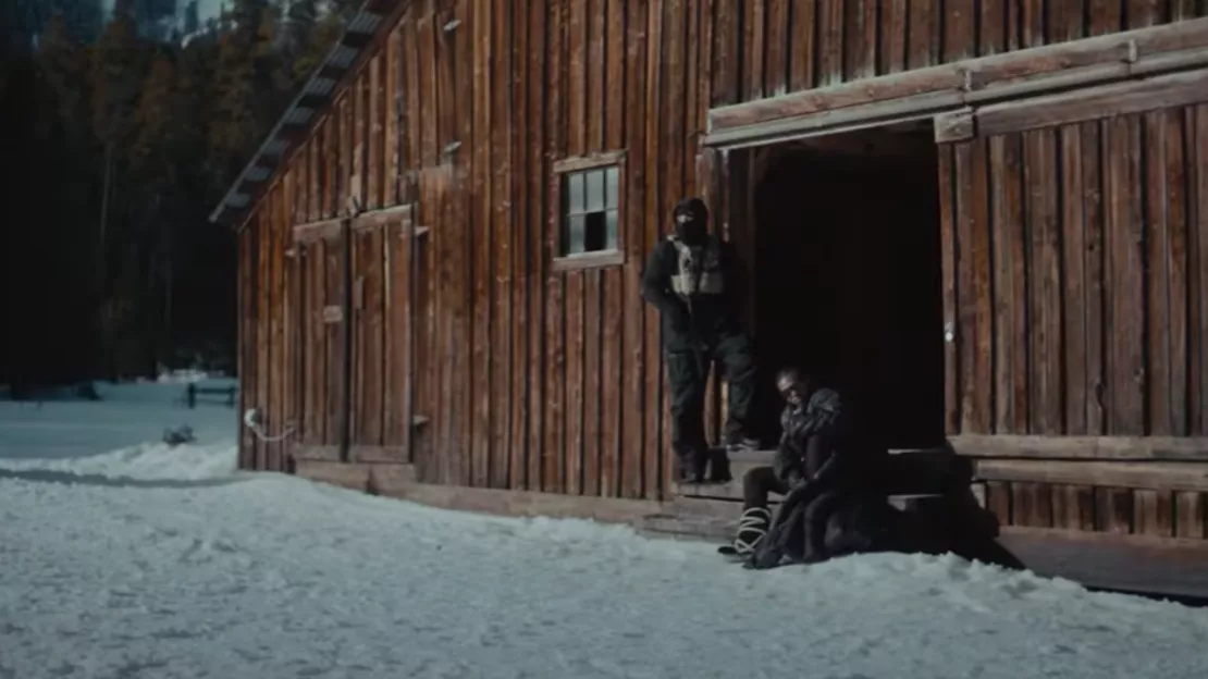 Gunna joue dans la neige dans le clip de "Bittersweet"