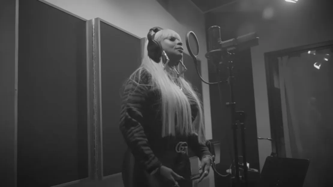 Mary J Blige en studio dans "Beautiful Life Allstars"