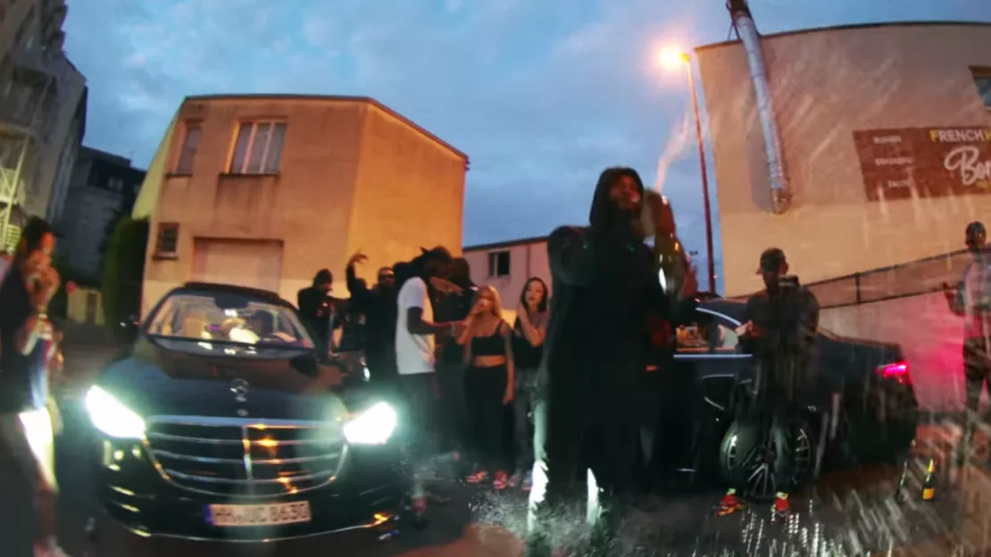 TH : twerk, mala et grosses voitures pour le clip de "Le Terrain"