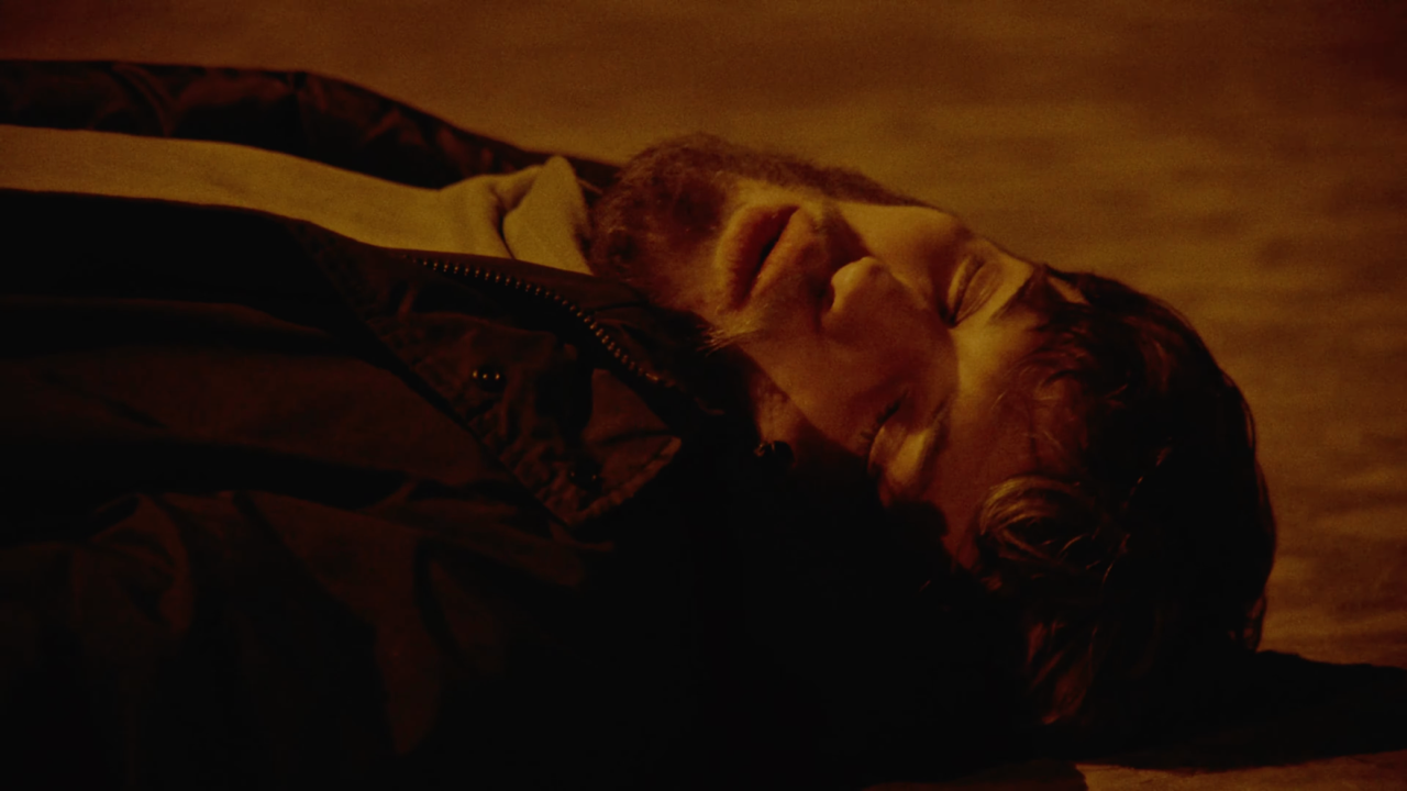 Absolem se transforme en loup dans "Grand Méchant Loup" avec Caballero