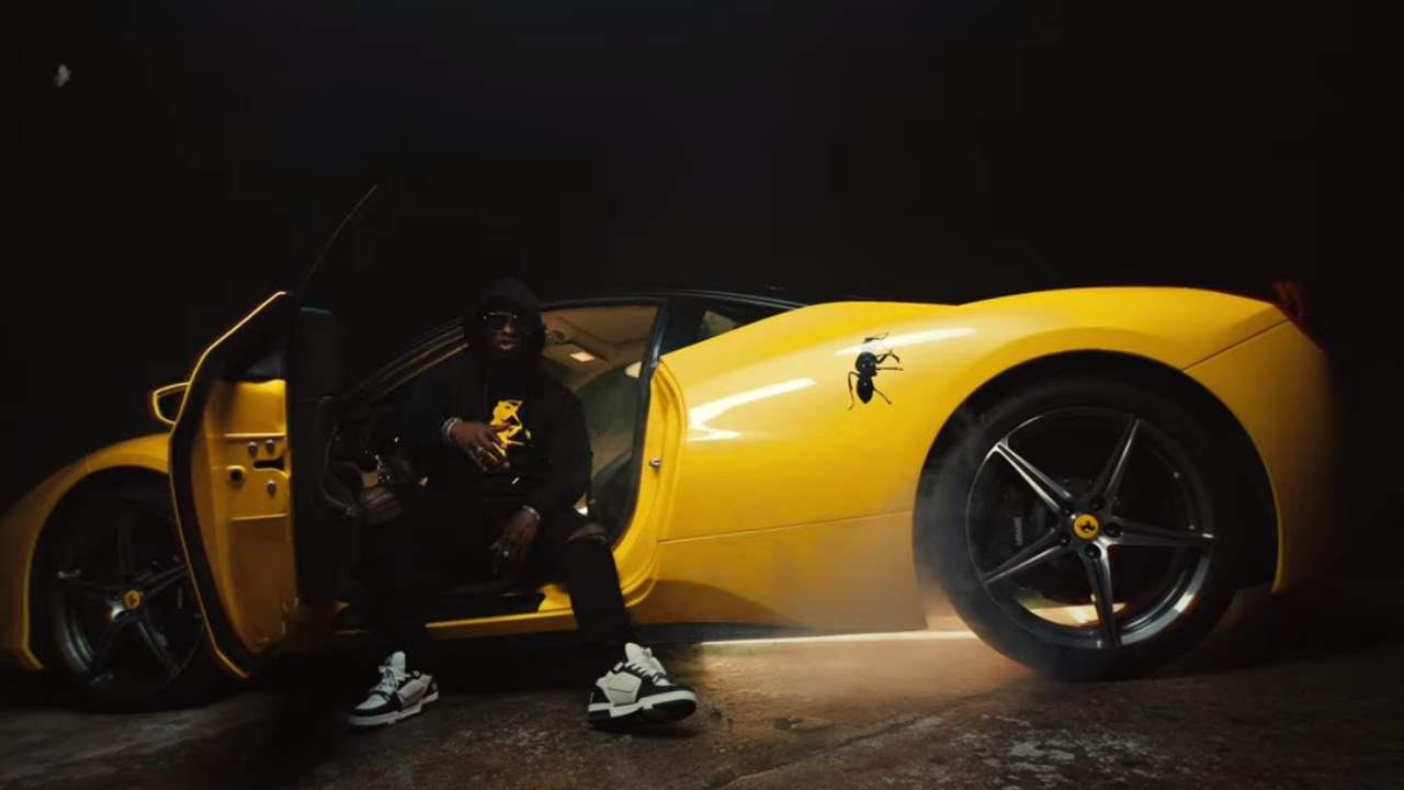 Aguib t'envoie un gros "Coup de crosse"