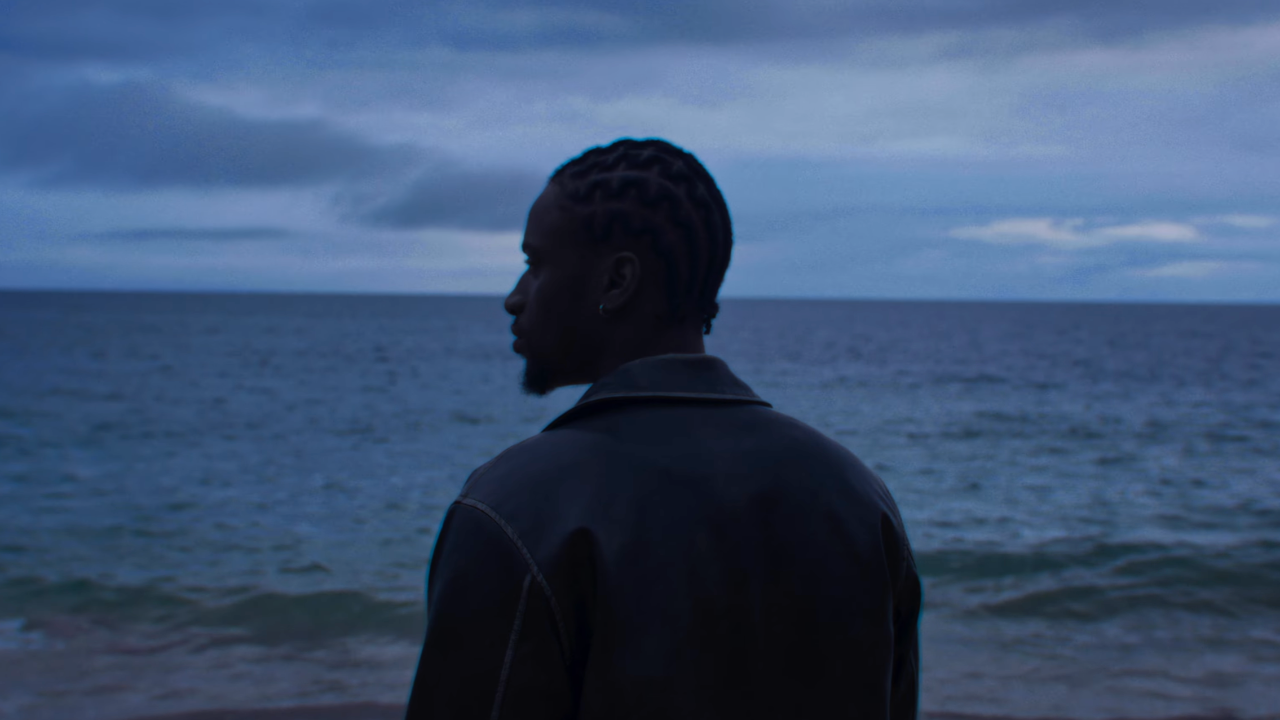 Anglade dévoile le clip éponyme de son nouveau projet, "NO SCOPE"