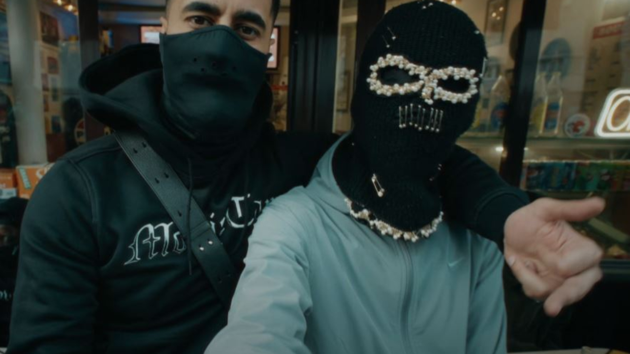 Ashe 22 en mode sombre avec KLM Pursang pour "1212"