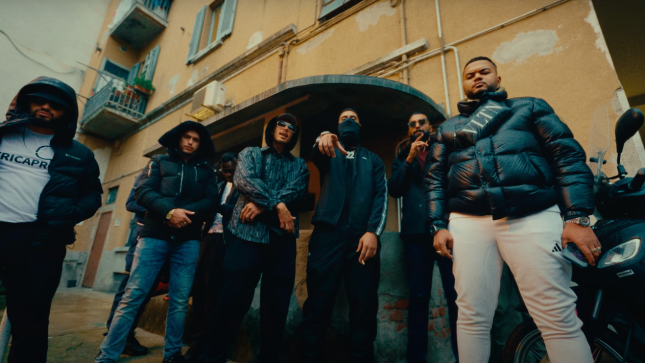 Ashe 22 invite l'Italien Baby Gang sur "Caracas" Ashe 22 invite l'Italien Baby Gang sur "Caracas"