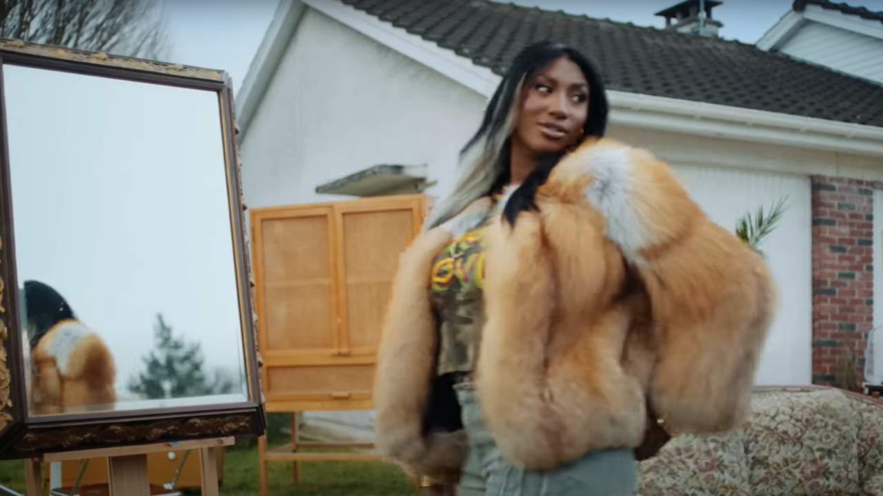 Aya Nakamura de retour avec "Chimiyé"