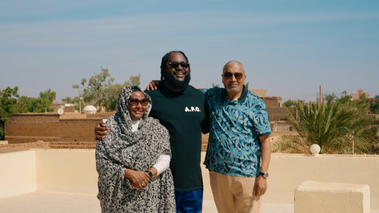 Bas célèbre le Soudan dans "Khartoum" avec Adekunle Gold