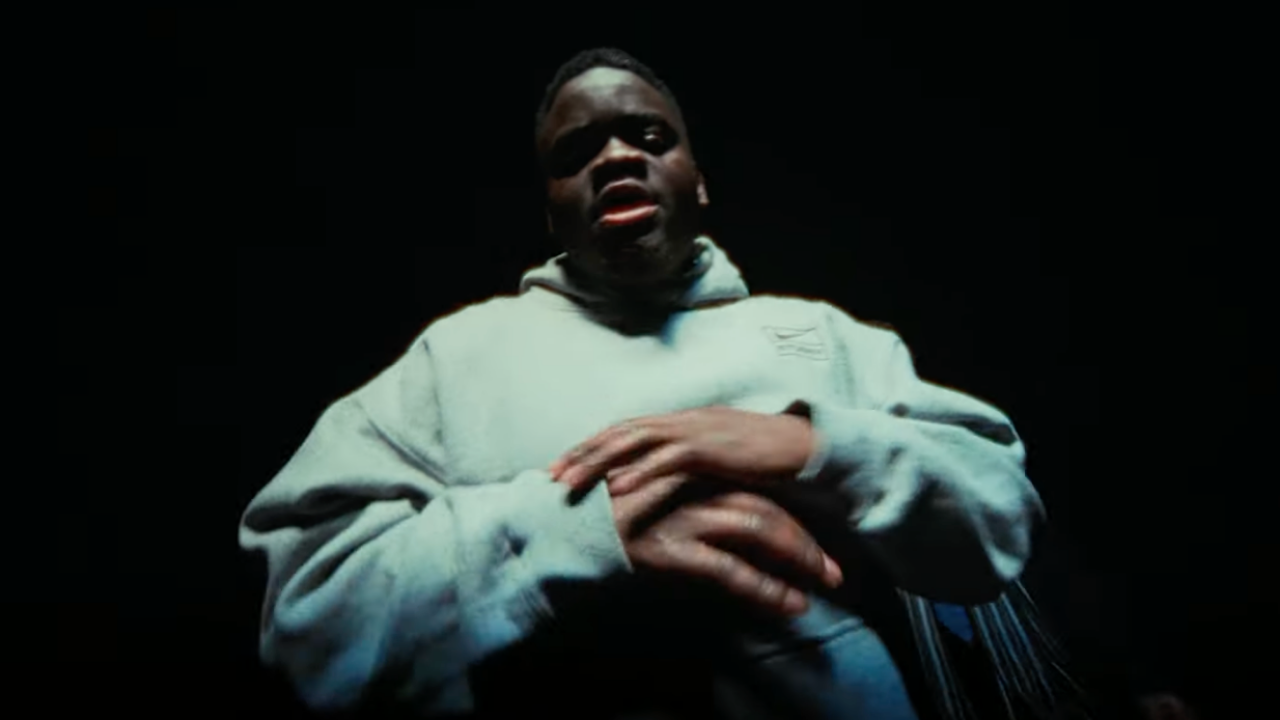 Benjamin Epps voit la "Police à ma porte"