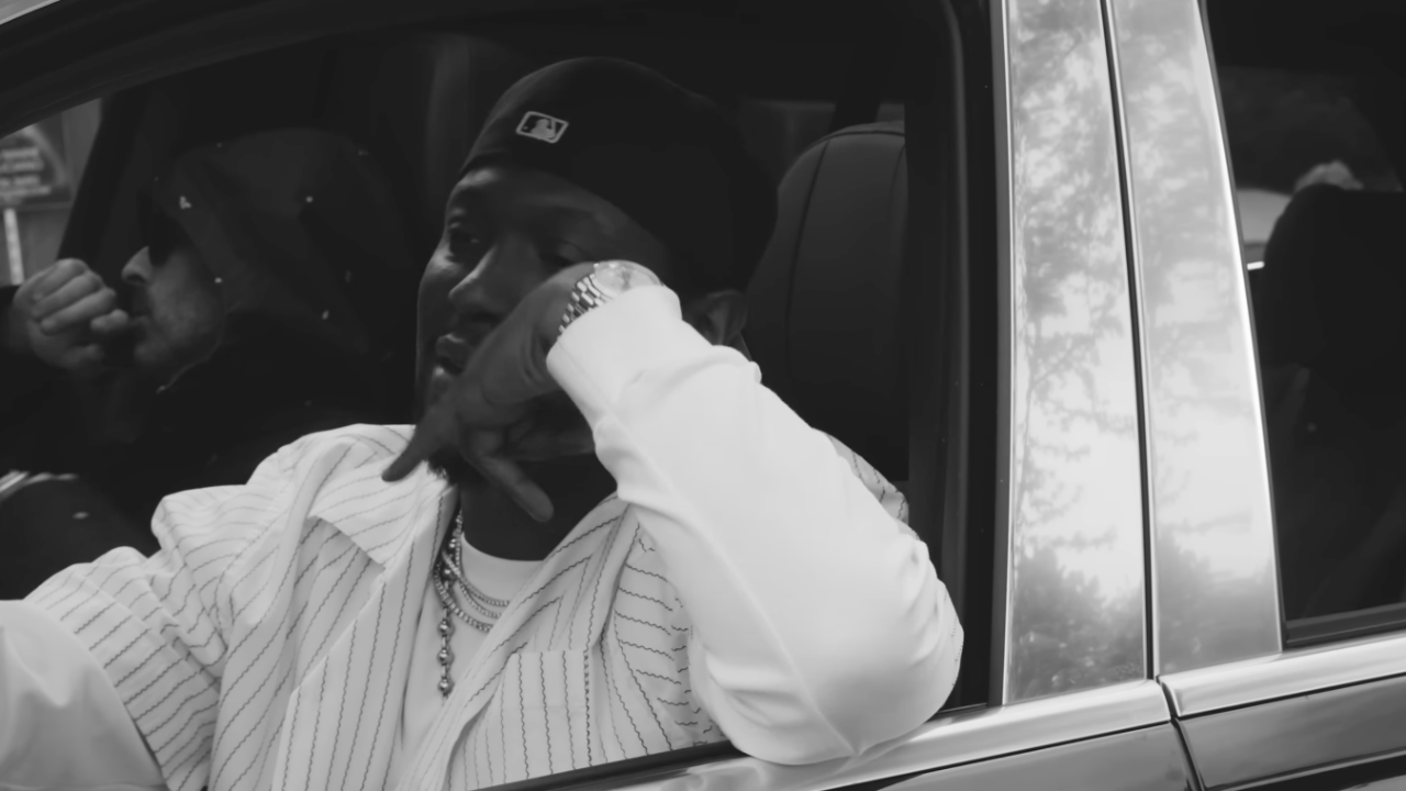 Big Hit, Hit-Boy et The Alchemist laissent tomber les couleurs pour "Black & Whites" Big Hit, Hit-Boy et The Alchemist laissent tomber les couleurs pour "Black & Whites"