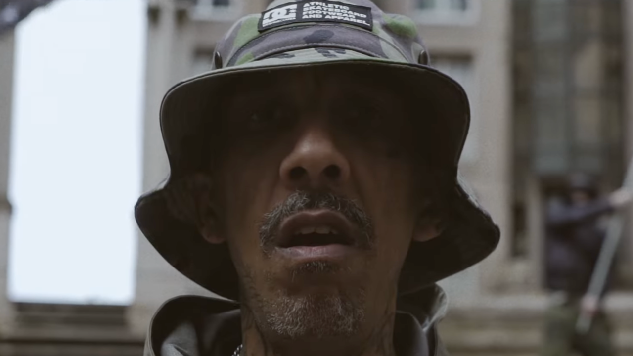 Big Red sort le significatif "Rebel"