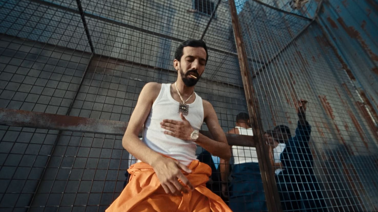 Bigflo & Oli en taule pour le clip de "Insolent #5" Bigflo & Oli en taule pour le clip de "Insolent #5"