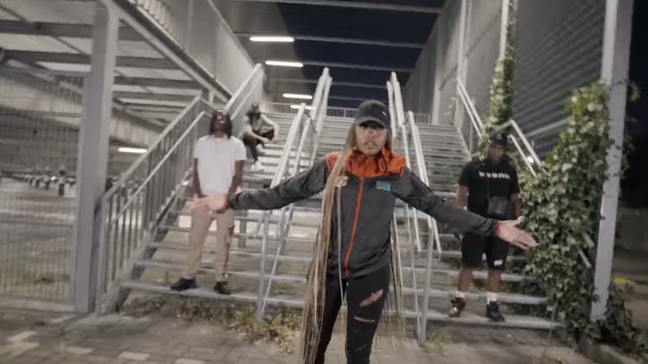 Crystal fait "Toctoc"