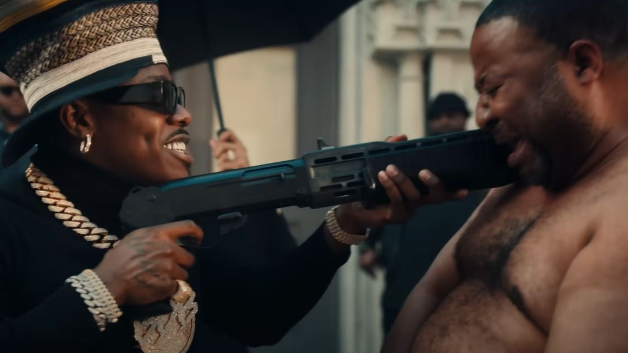 DaBaby complètement fou dans "Selling Crack" avec Offset DaBaby complètement fou dans "Selling Crack" avec Offset