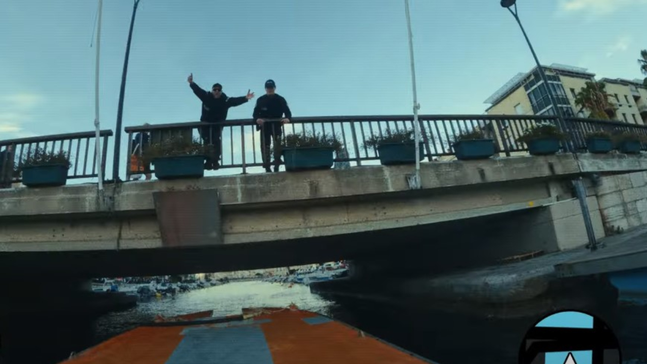 Demi Portion en mode GTA avec "Adrénaline" Demi Portion en mode GTA avec "Adrénaline"