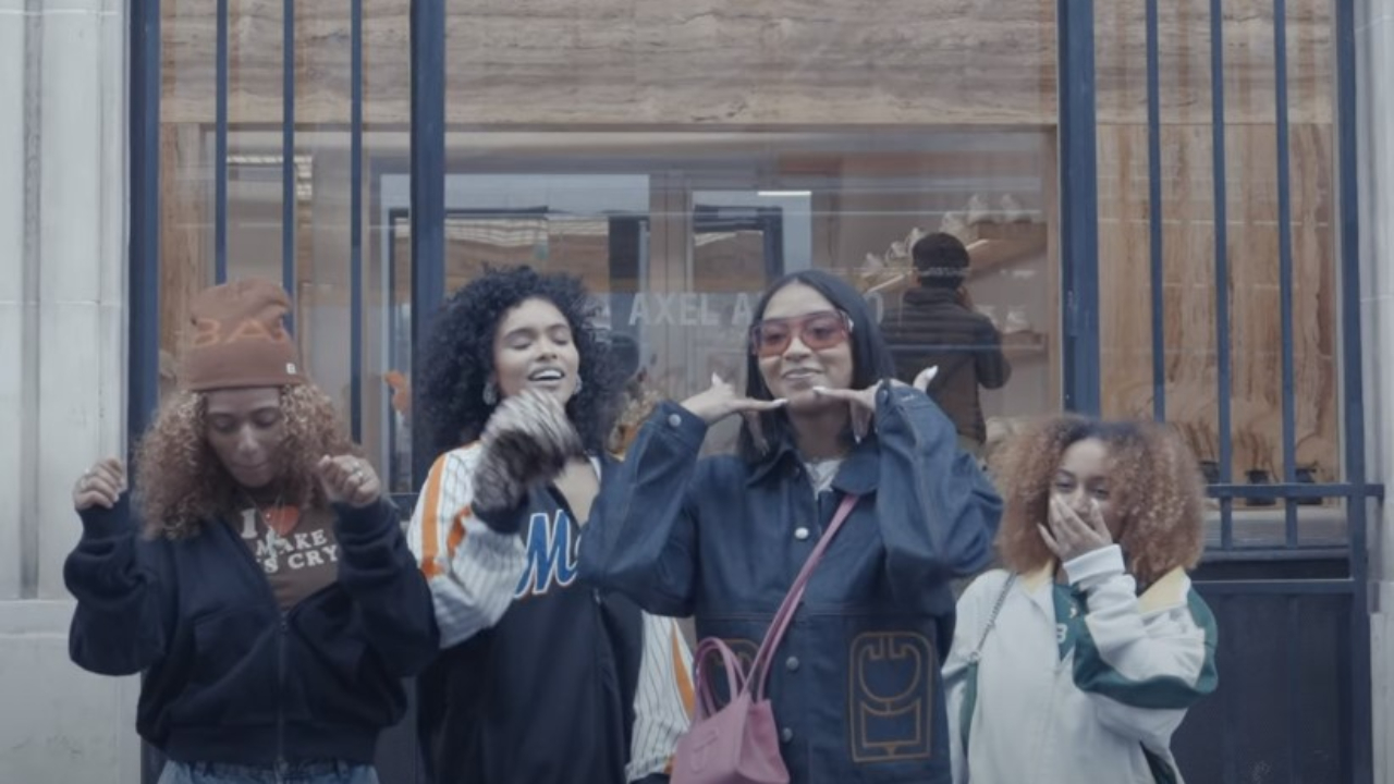 Djeneva dévoile le clip de "Babymoon" Djeneva dévoile le clip de "Babymoon"