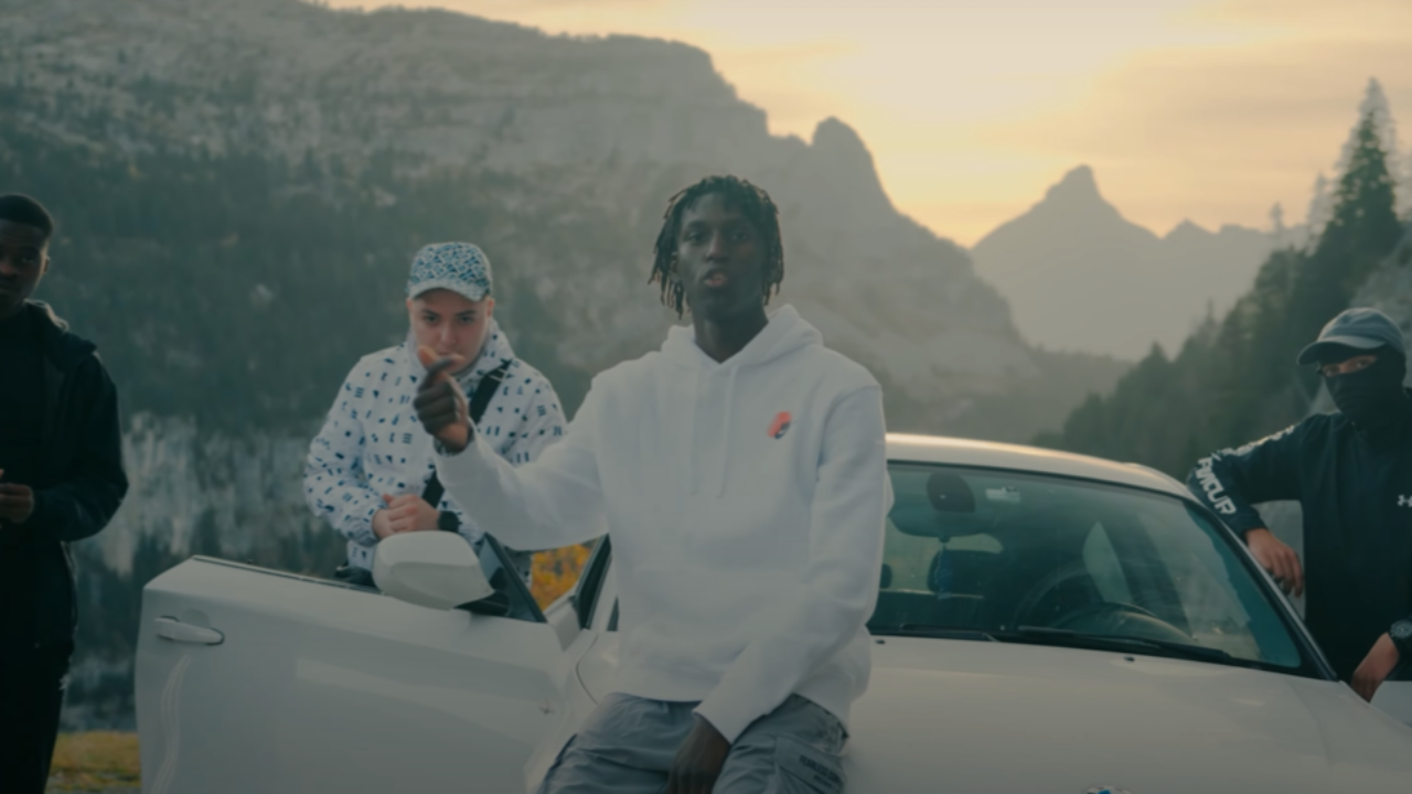 Doumams fait face au "Miroir"