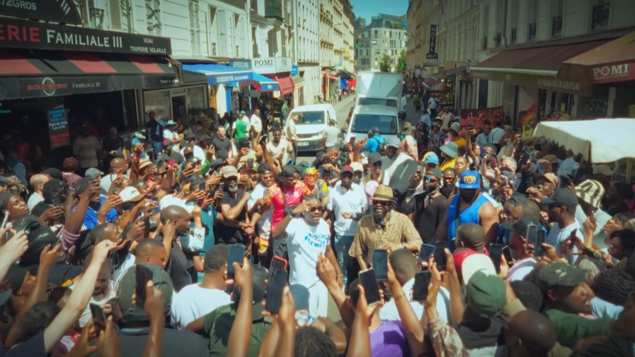 Fally Ipupa et Guy2Bezbar mettent Paris en fête avec le clip de "Pépélé" Fally Ipupa et Guy2Bezbar mettent Paris en fête avec le clip de "Pépélé"