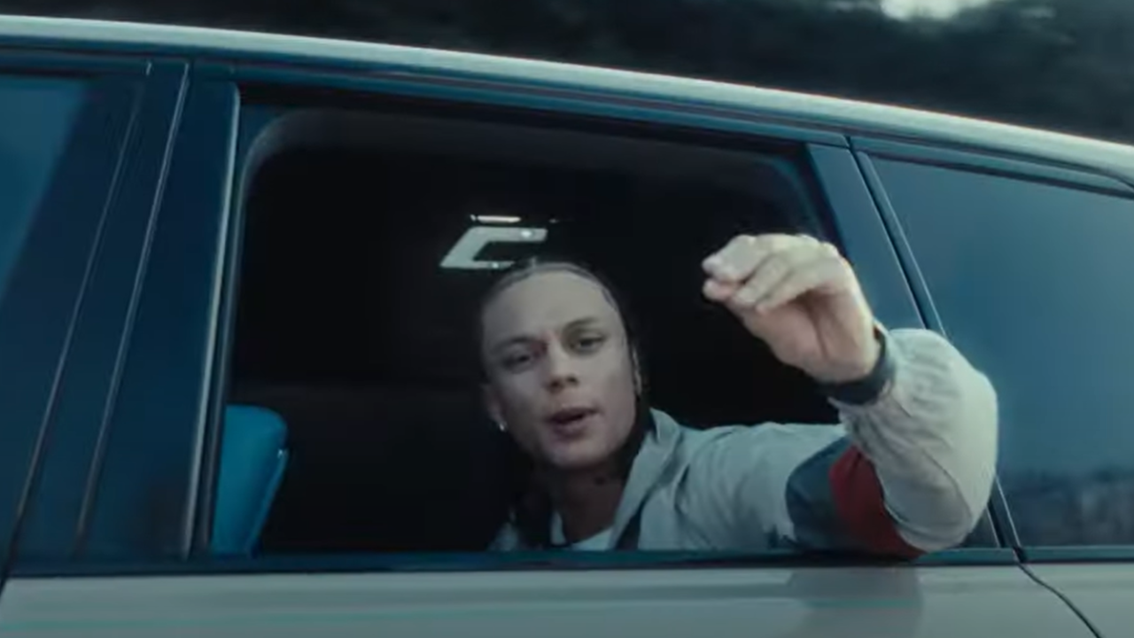 Favé de retour avec "Saturday"