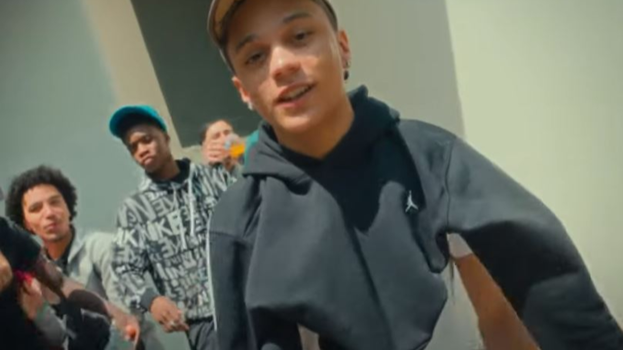 Favé dévoile son freestyle "J'aime pas perdre"