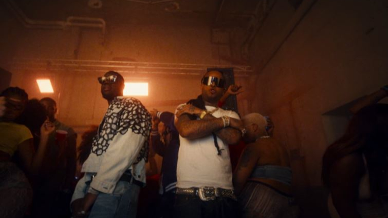 Franglish avec Kalash pour le clip de "Wine Slow"