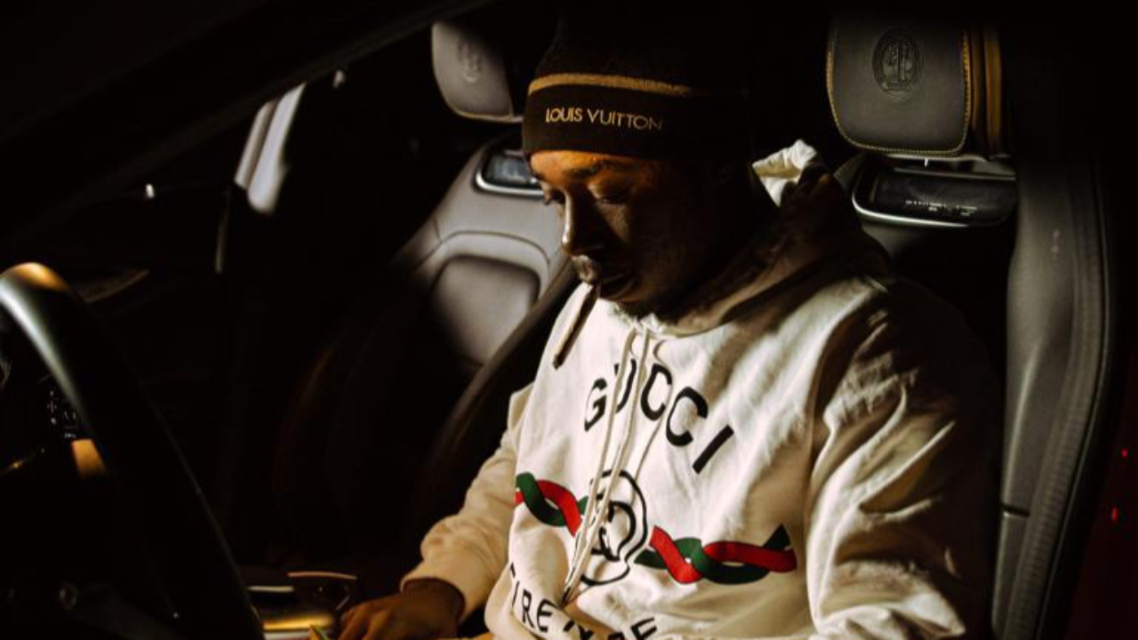 Fresh LaDouille dévoile le clip de "Voltaire", titre éponyme de son premier album