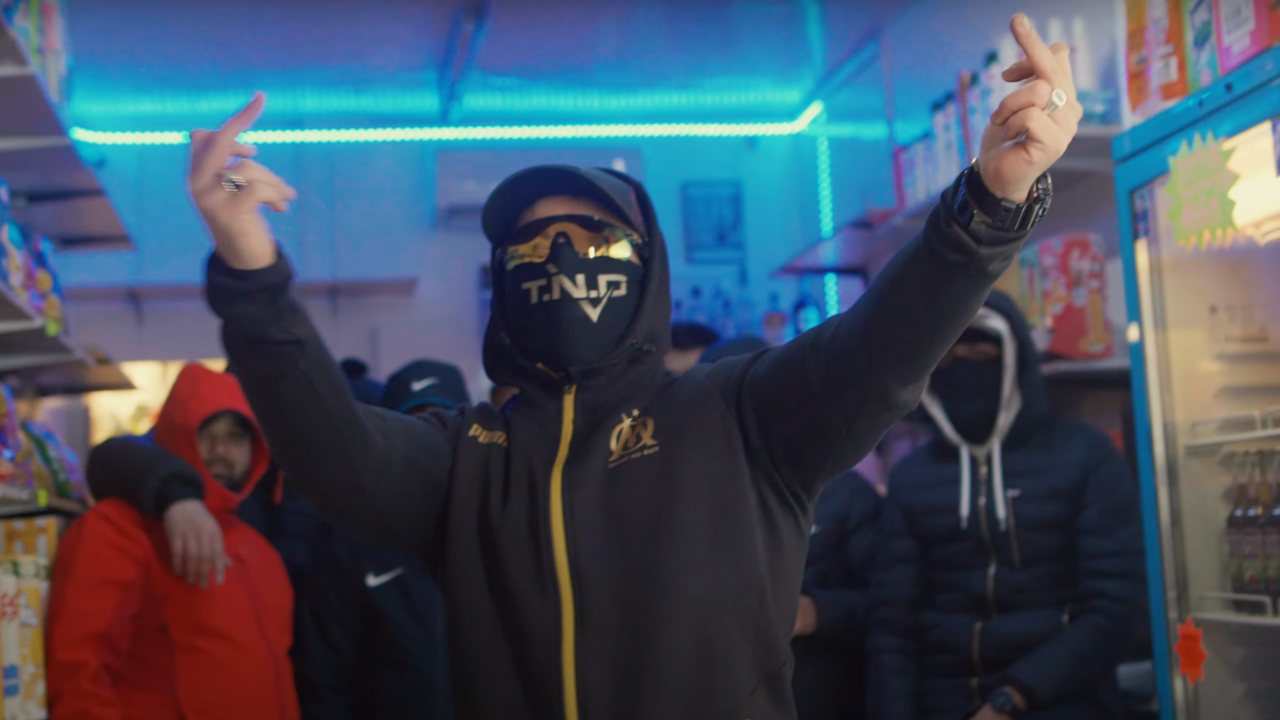 Gambino a la "Honda" dans son nouveau single