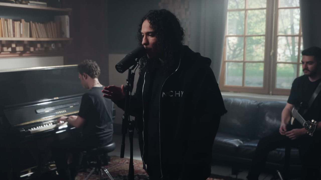 Hatik balance une session live de son nouveau titre : "Un gosse"