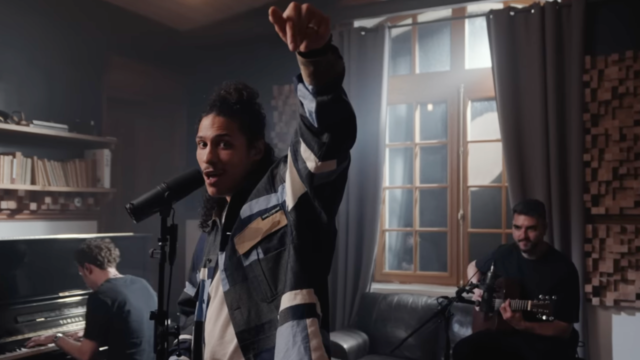 Hatik interprète "amnezia" en live et c'est très beau