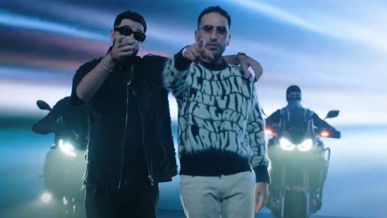 Heuss l'Enfoiré avec Dystinct pour son nouveau single "Souvenir" Heuss l'Enfoiré avec Dystinct pour son nouveau single "Souvenir"