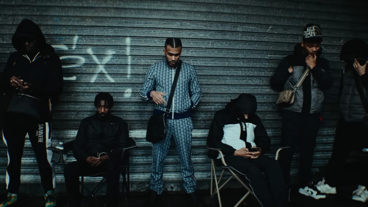 Heykel continue de dévoiler son univers avec "H20"