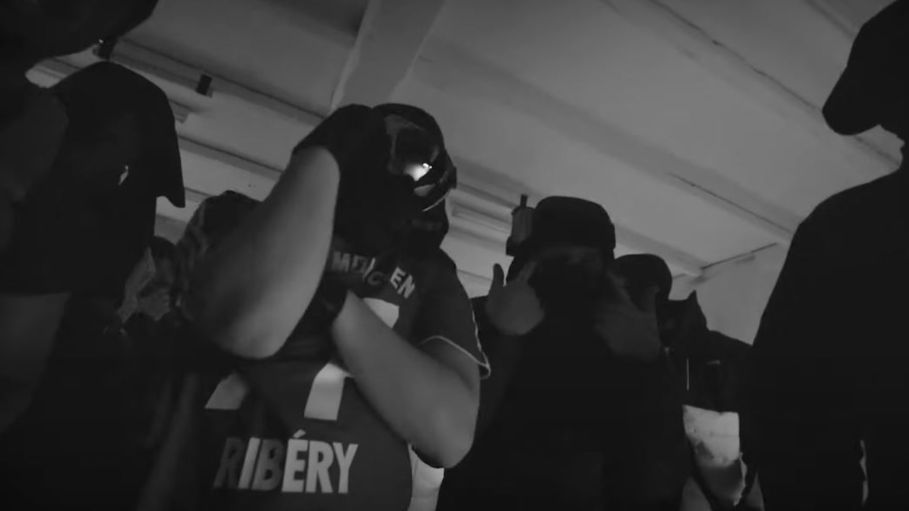 Houdi découpe dans "Ribéry"