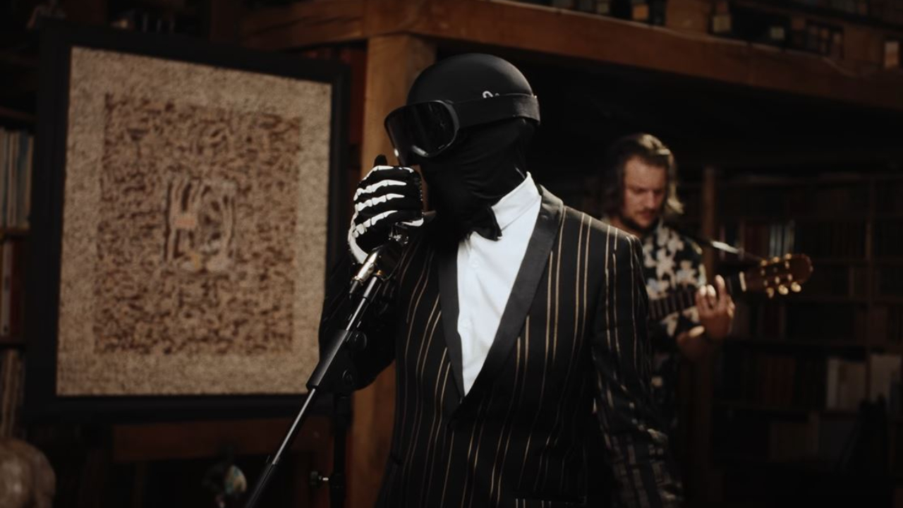 Houdi livre un nouveau visuel incroyable avec le clip de "Diamond"