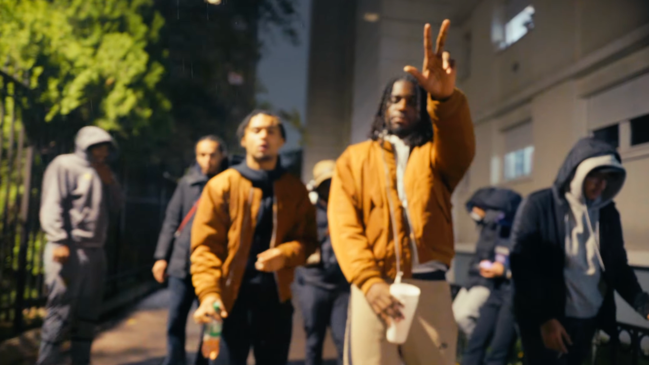 i300 voit des zombies comme dans "Call Of"