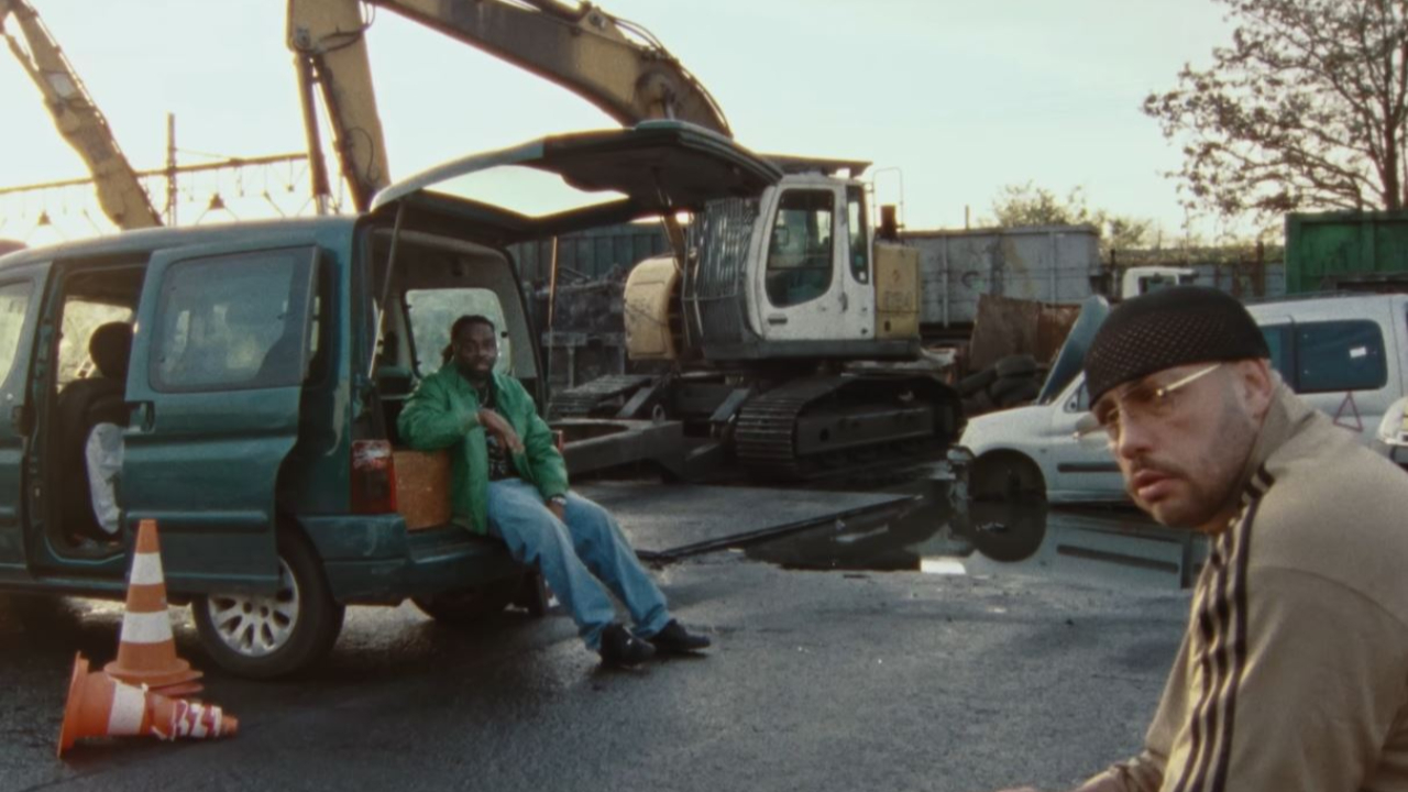 Isha et Limsa d'Aulnay sortent le "Berlingo"