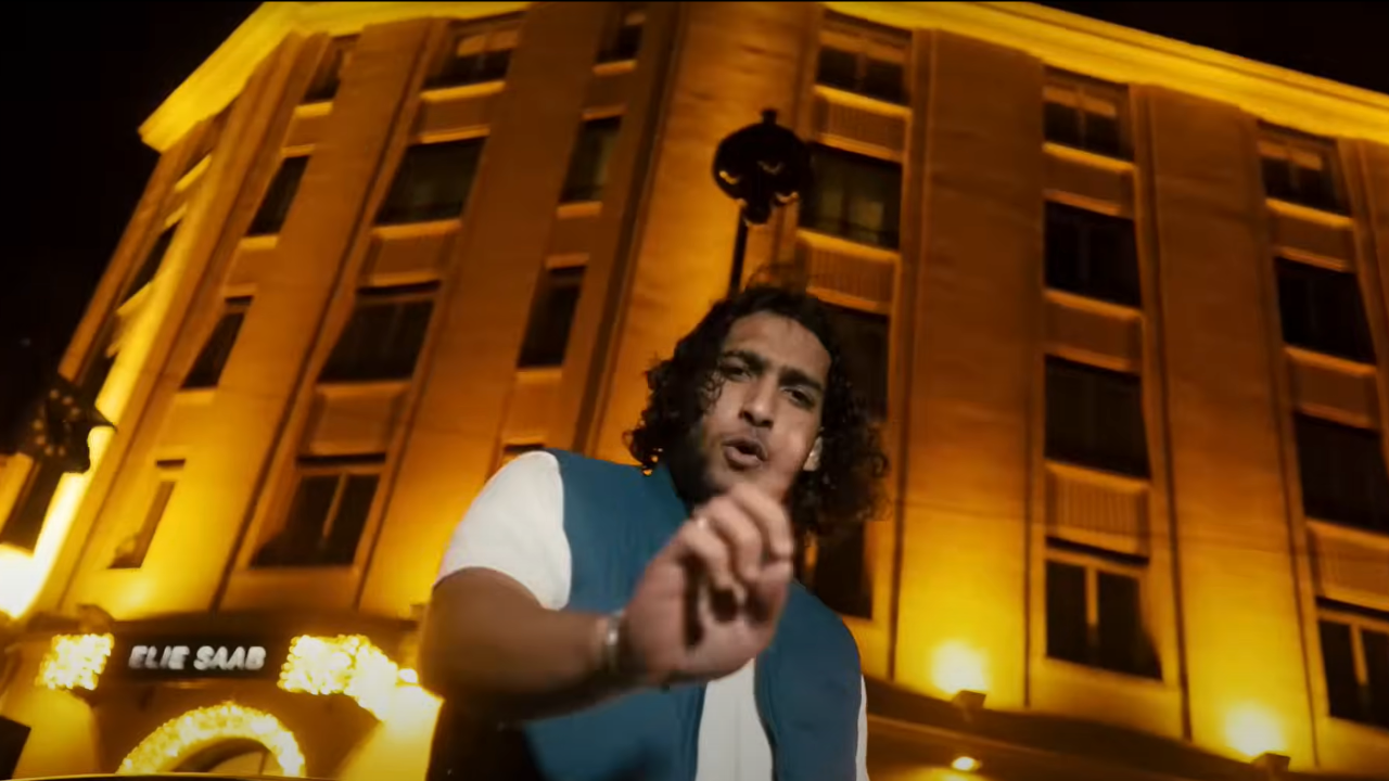 ISK met le feu dans "Chino"