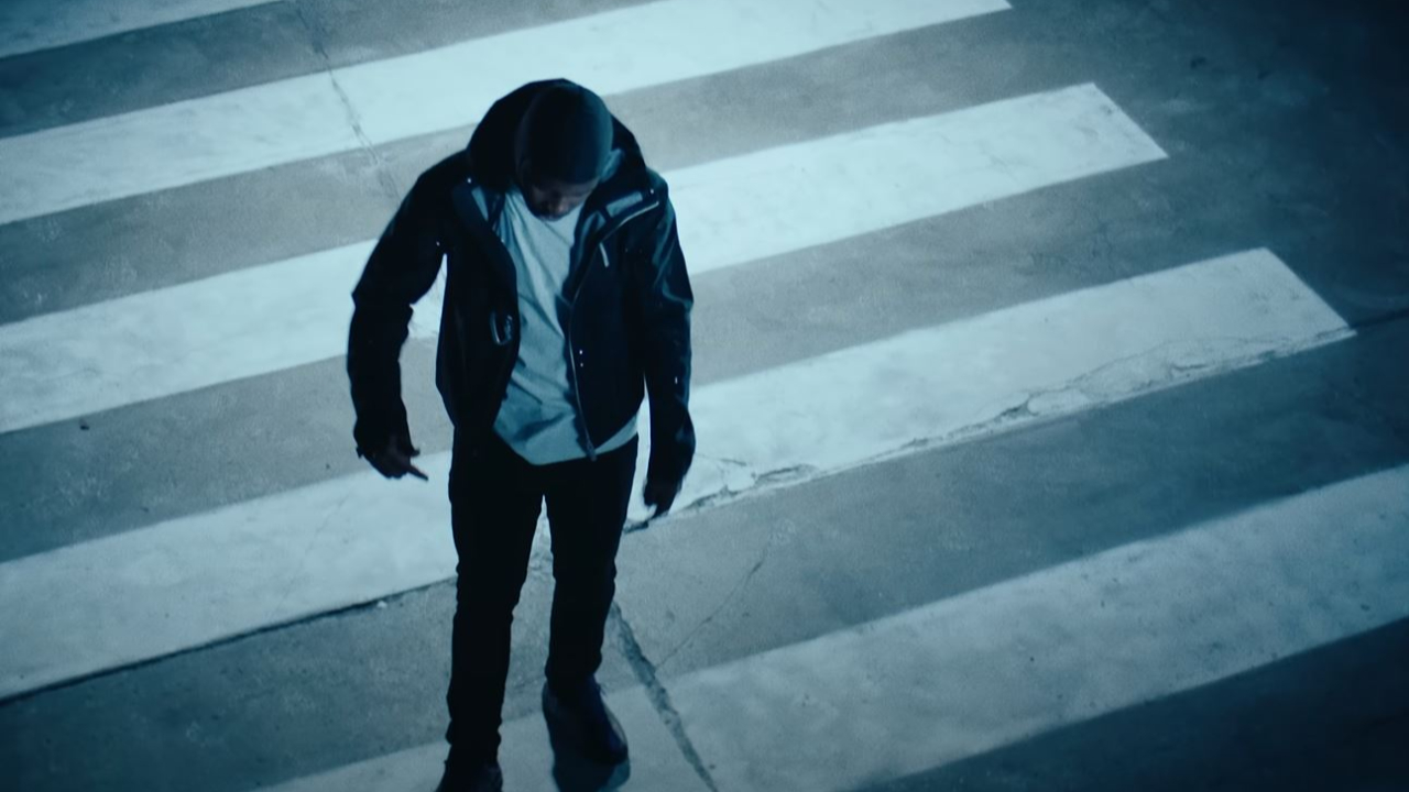 ISS continue sur sa lancée avec "I.A."