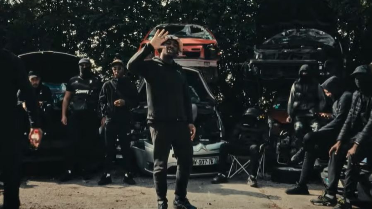 ISS et Fresh la Douille te bricolent un truc sombre dans "Pas Carré"