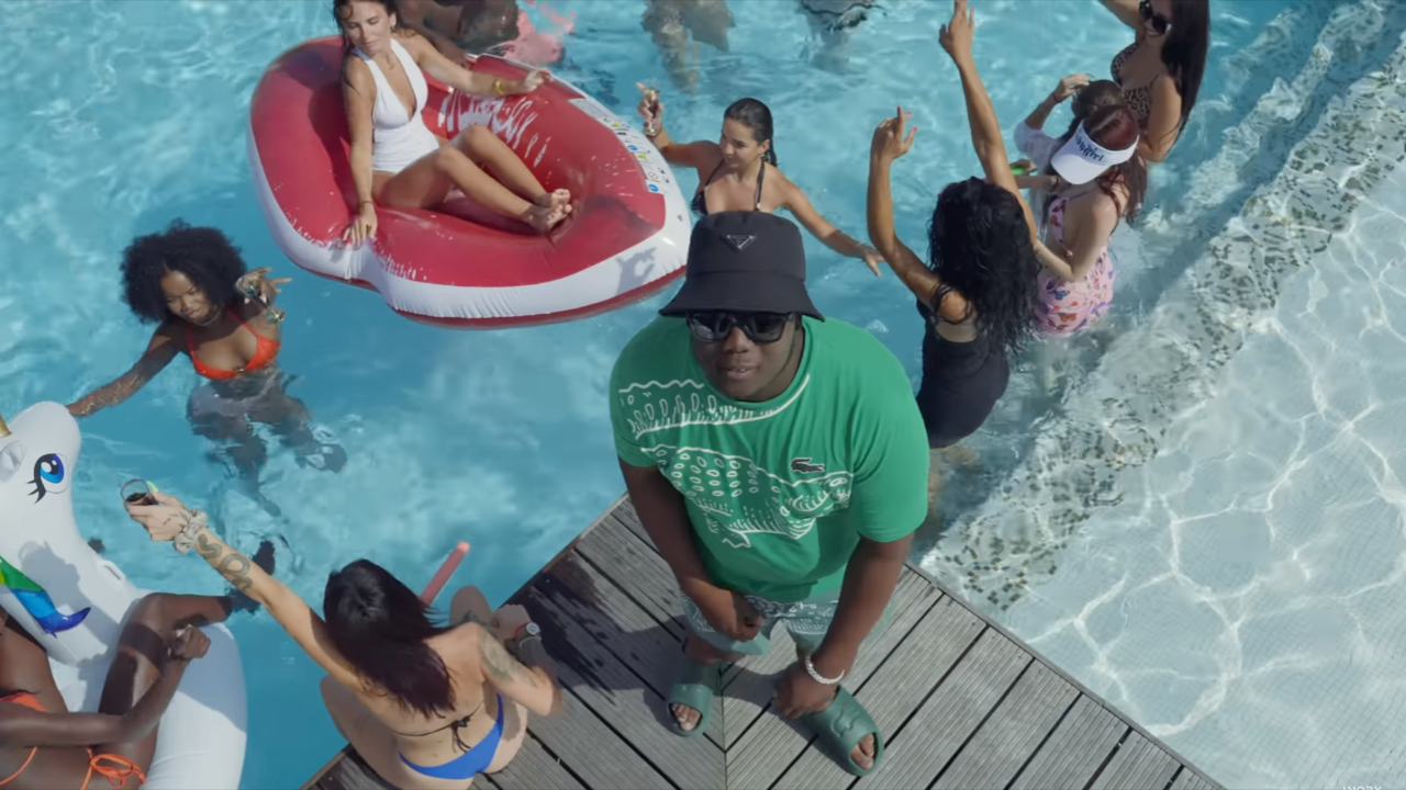 Ivory balance le clip de "My eyes only"