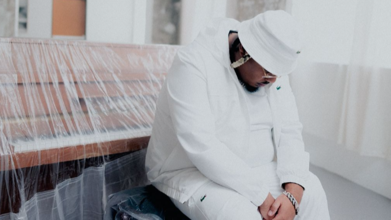 Naza se livre dans "J'ai mal"