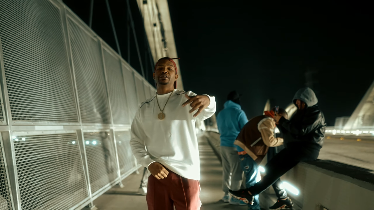 J Stone envoie "Farewell"