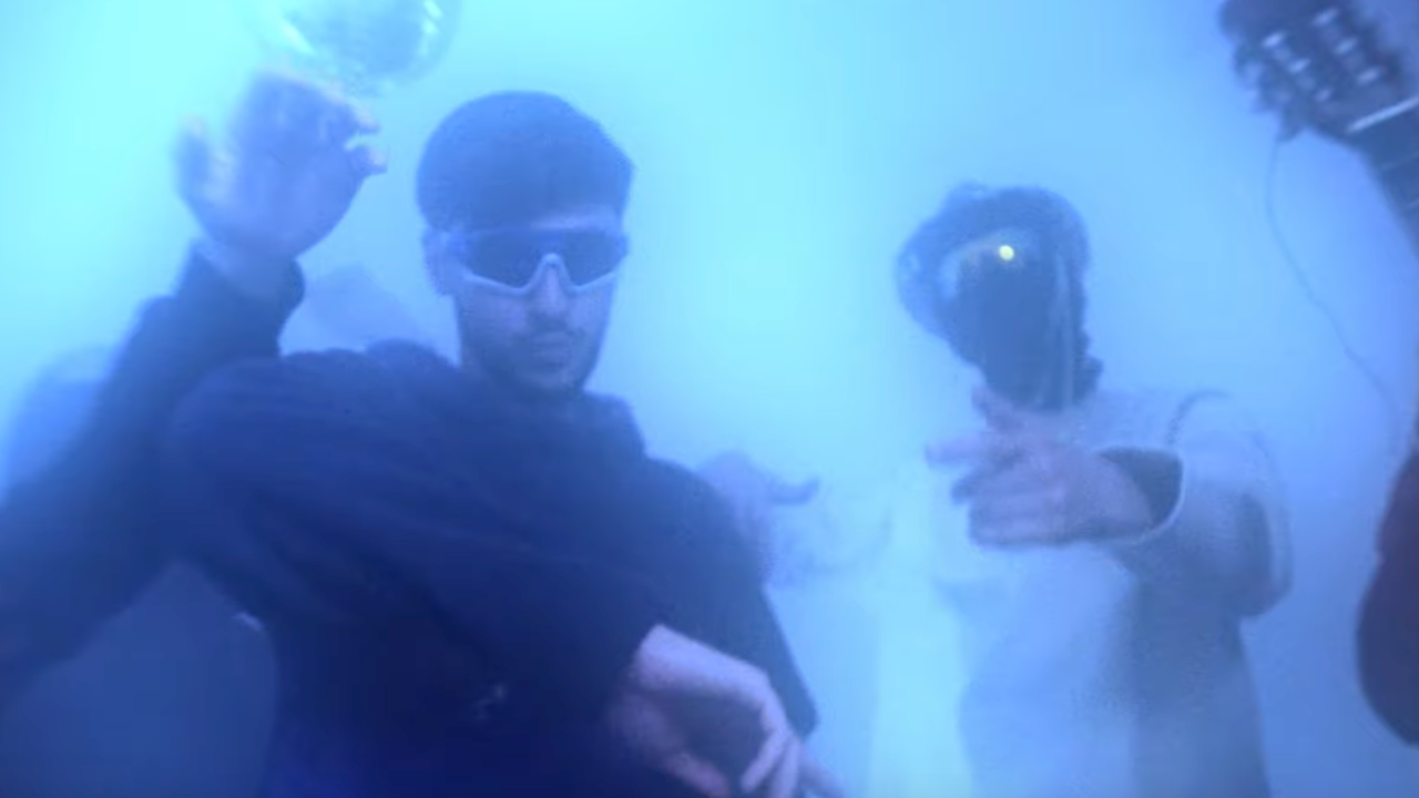 Janis rend hommage à "Nesta"