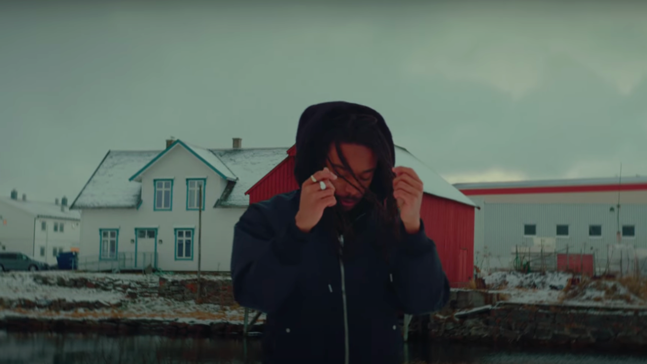 Jeune Lion nous emmène en Norvège dans "Molly Dolly"