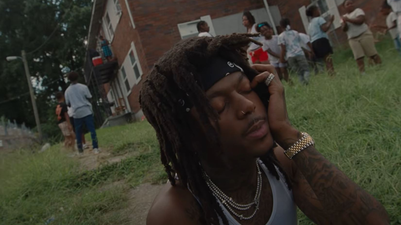 JID et The Clipse livrent une incroyable prestation dans le clip de "Community"