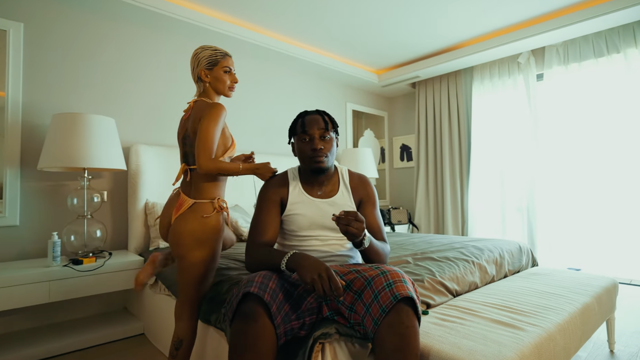 JNR nous en fait voir de toutes les couleurs dans "Multicolor"