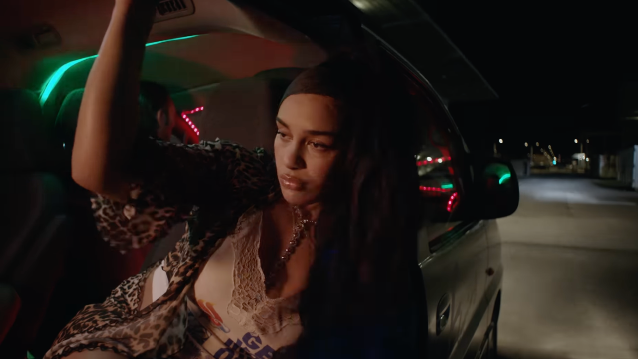 Jorja Smith nous emmène à Marseille dans "GO GO GO"