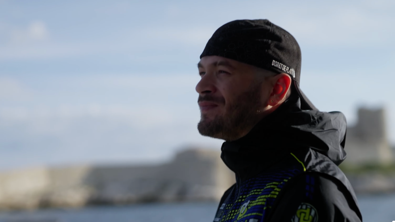 Jul s'enjaille à Marseille dans "La Faille"