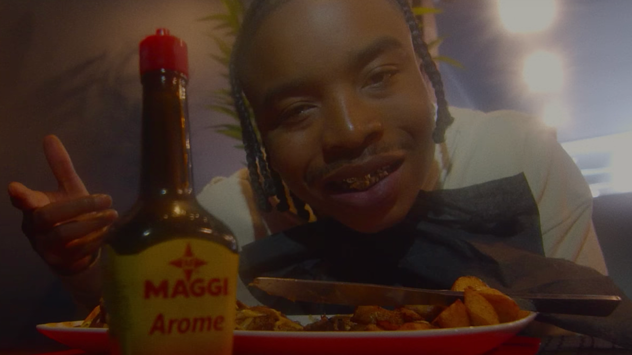 Junior Bvndo fait un "Plat du pied"